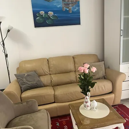 Fiorita Apartman *
