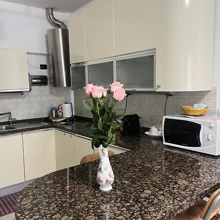 Fiorita Апартаменти *